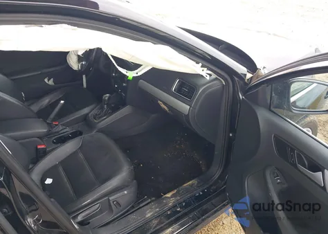 2014 Volkswagen Jetta 1.8T Se from USA, damaged, VIN 3VWD17AJ9EM367849